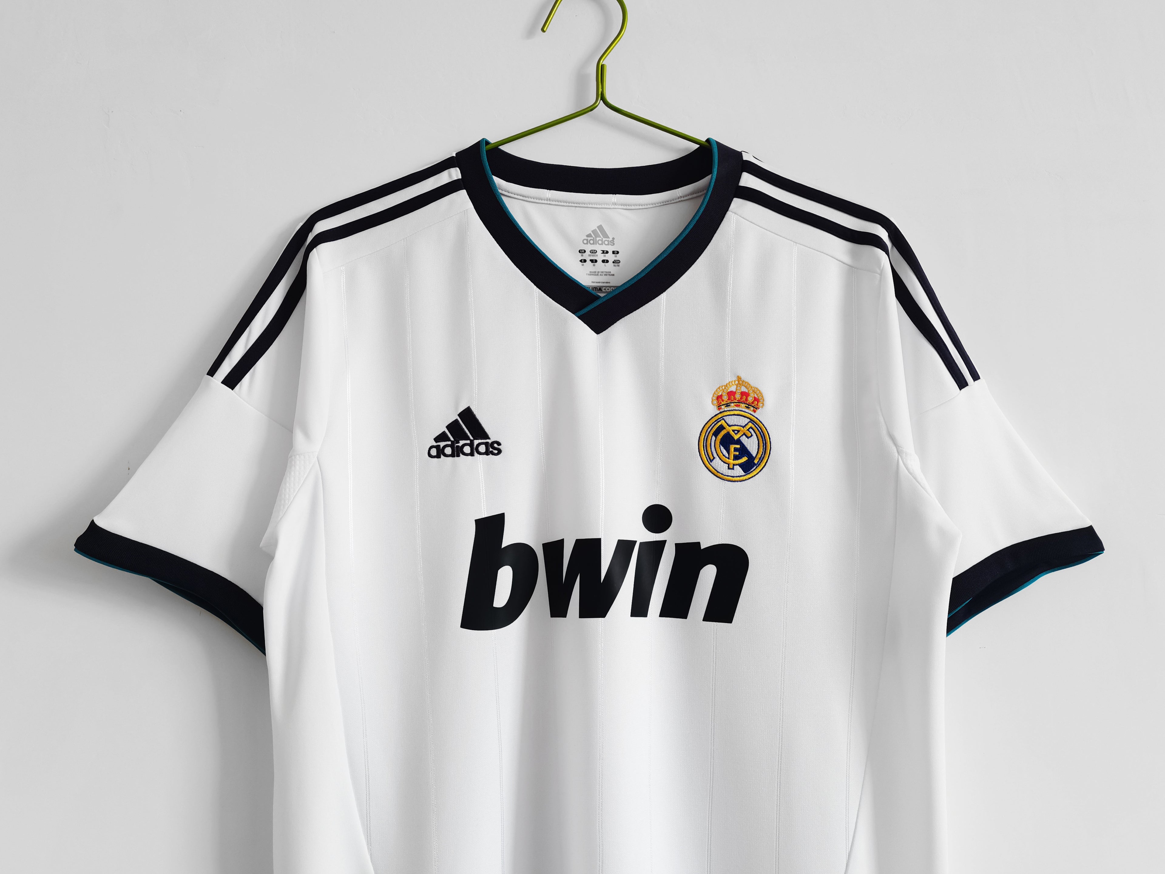 Real Madrid 2012/13 Retro Home Jersey