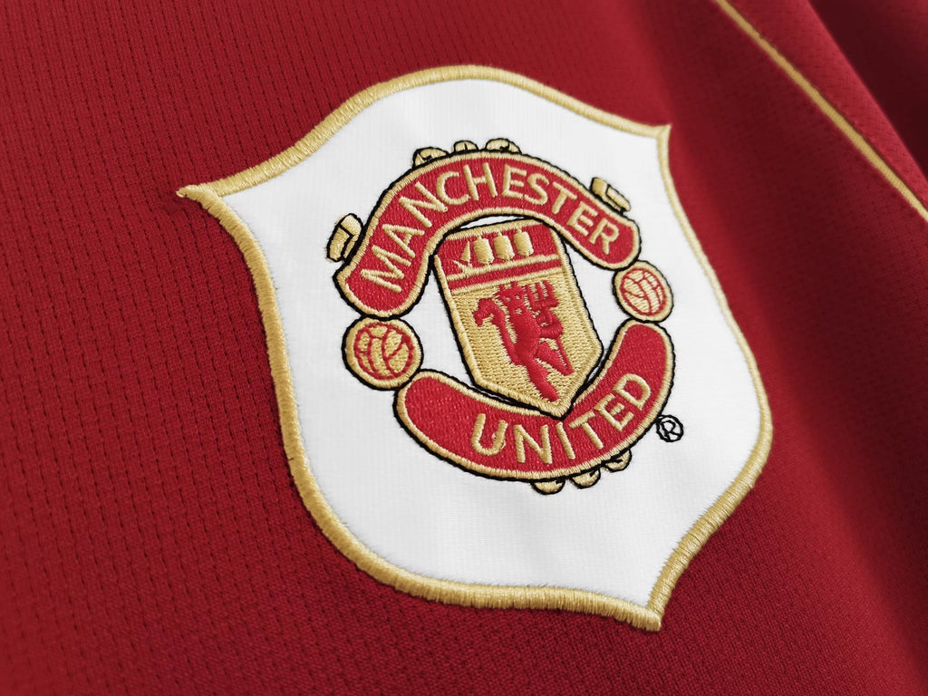 Manchester United 2006/07 Retro Home Jersey