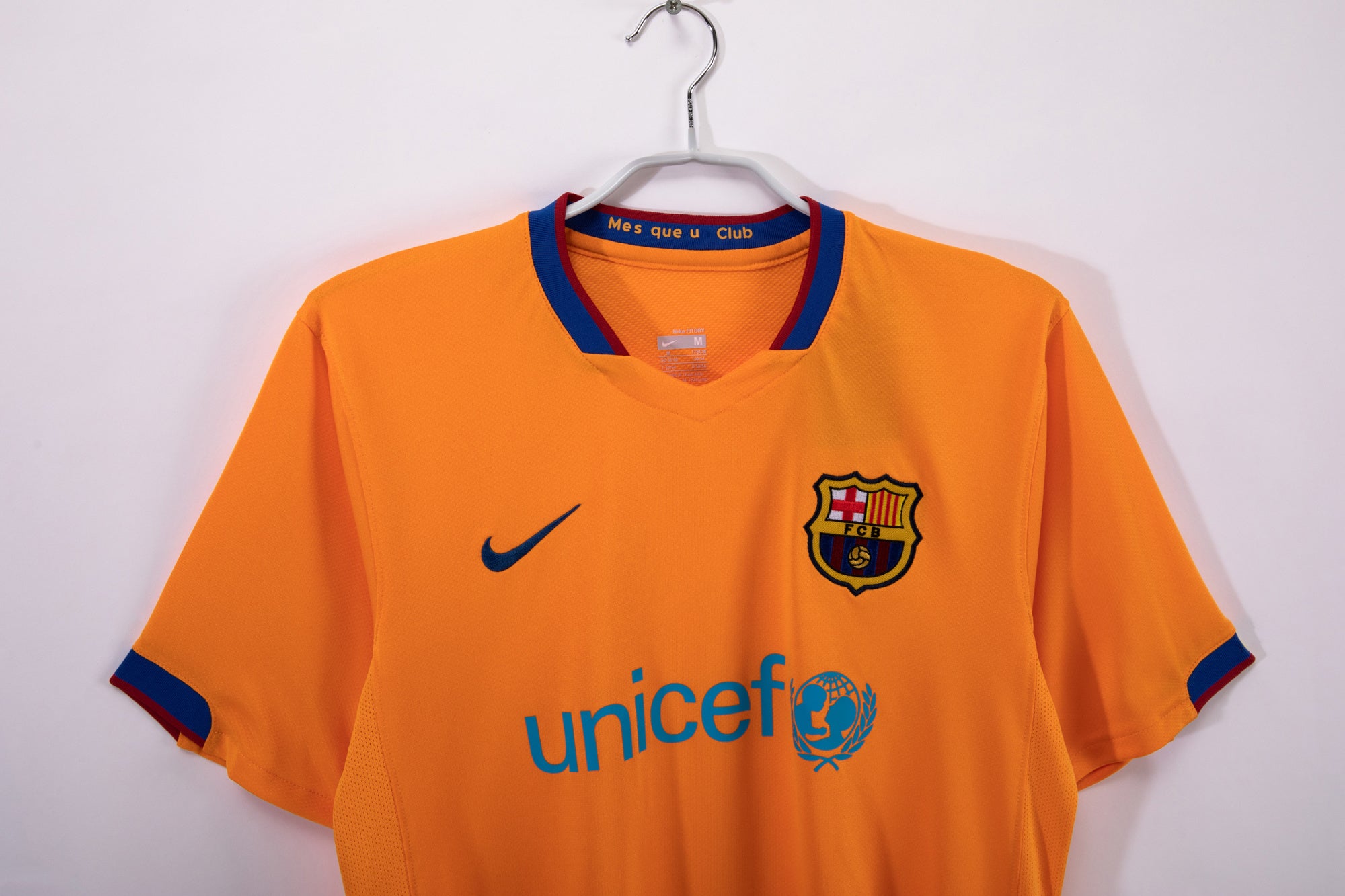 Barcelona 2006/07 Retro Away Jersey