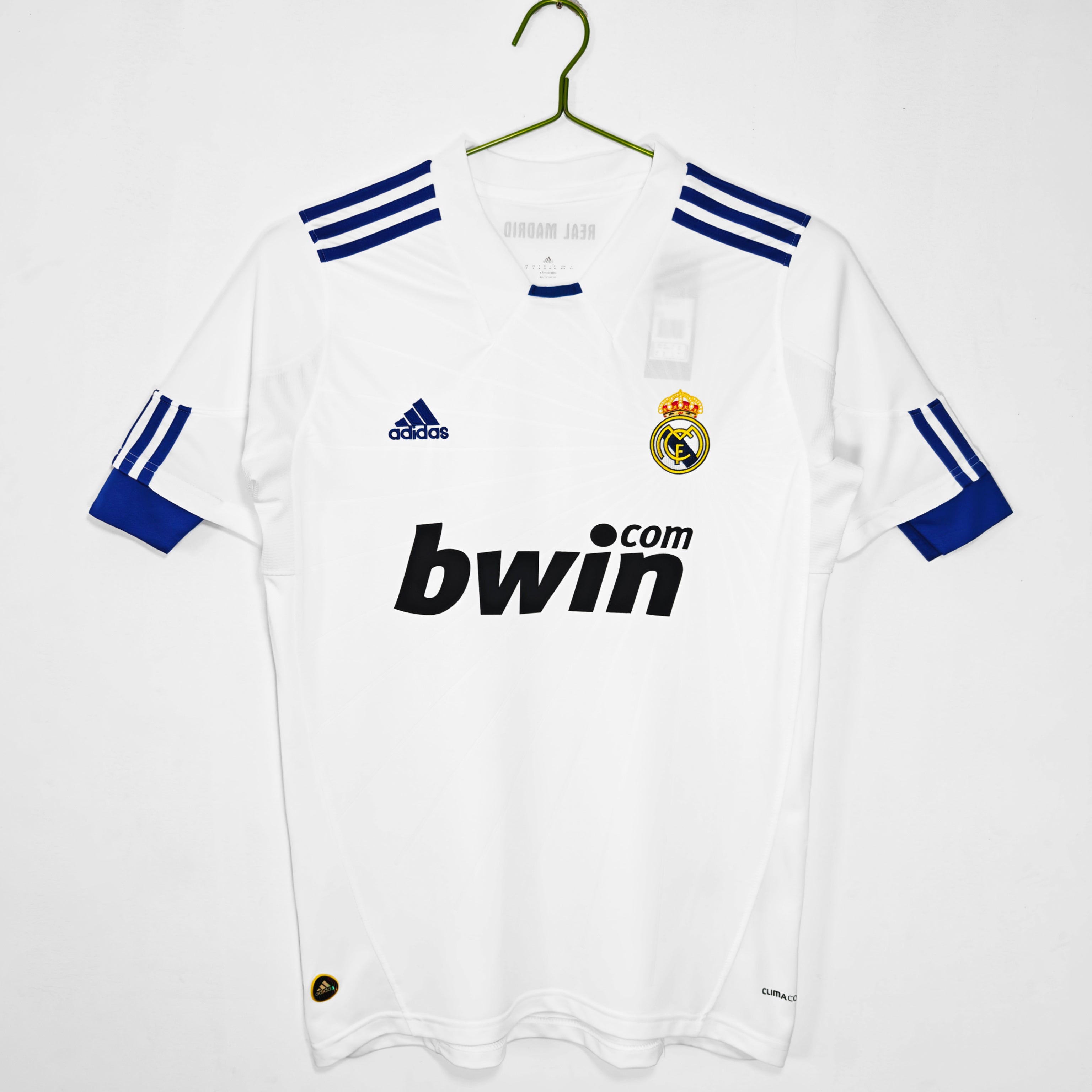 Real Madrid 2010/11 Retro Home Jersey
