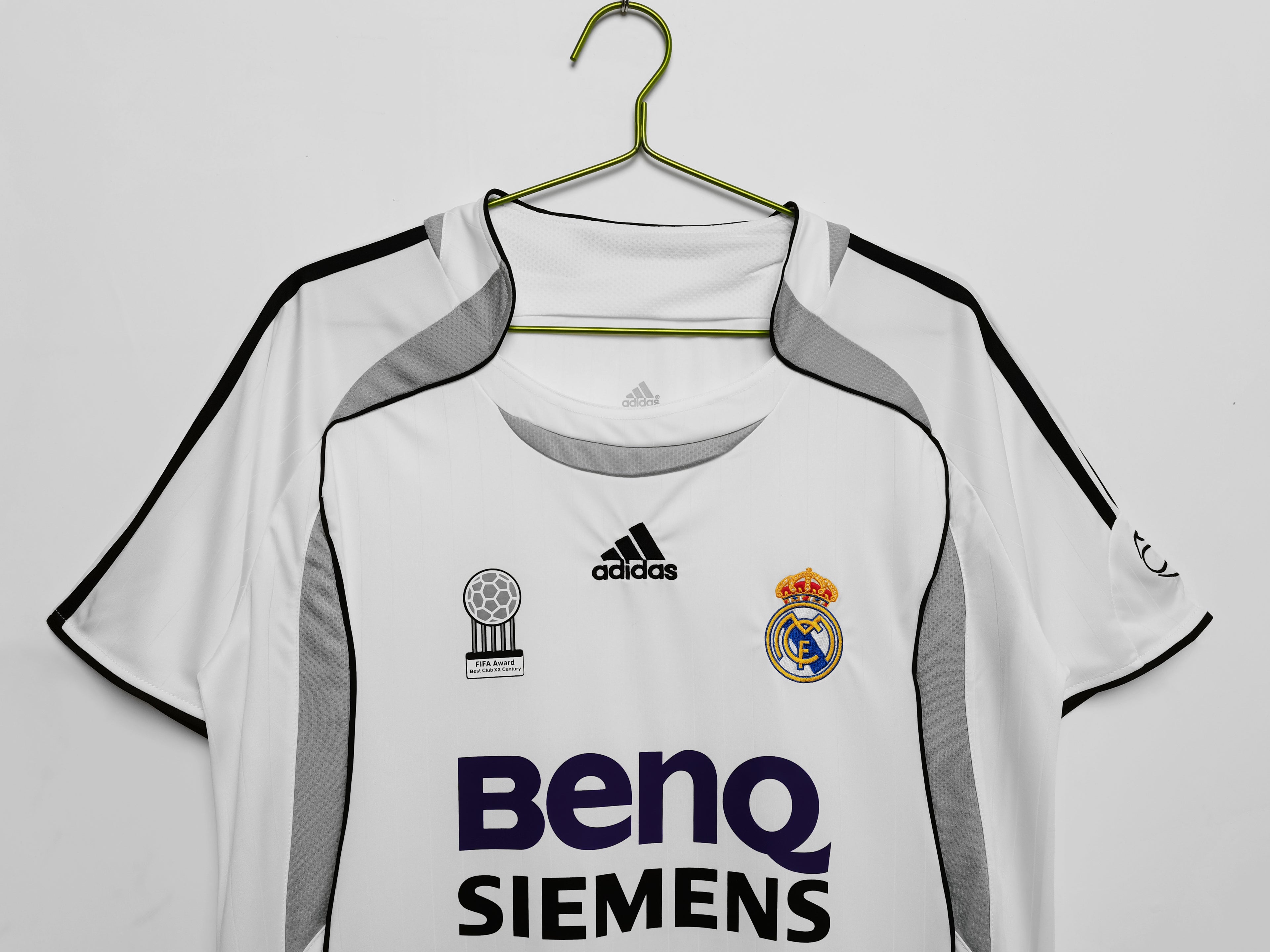 Real Madrid 2006/07 Retro Home Jersey