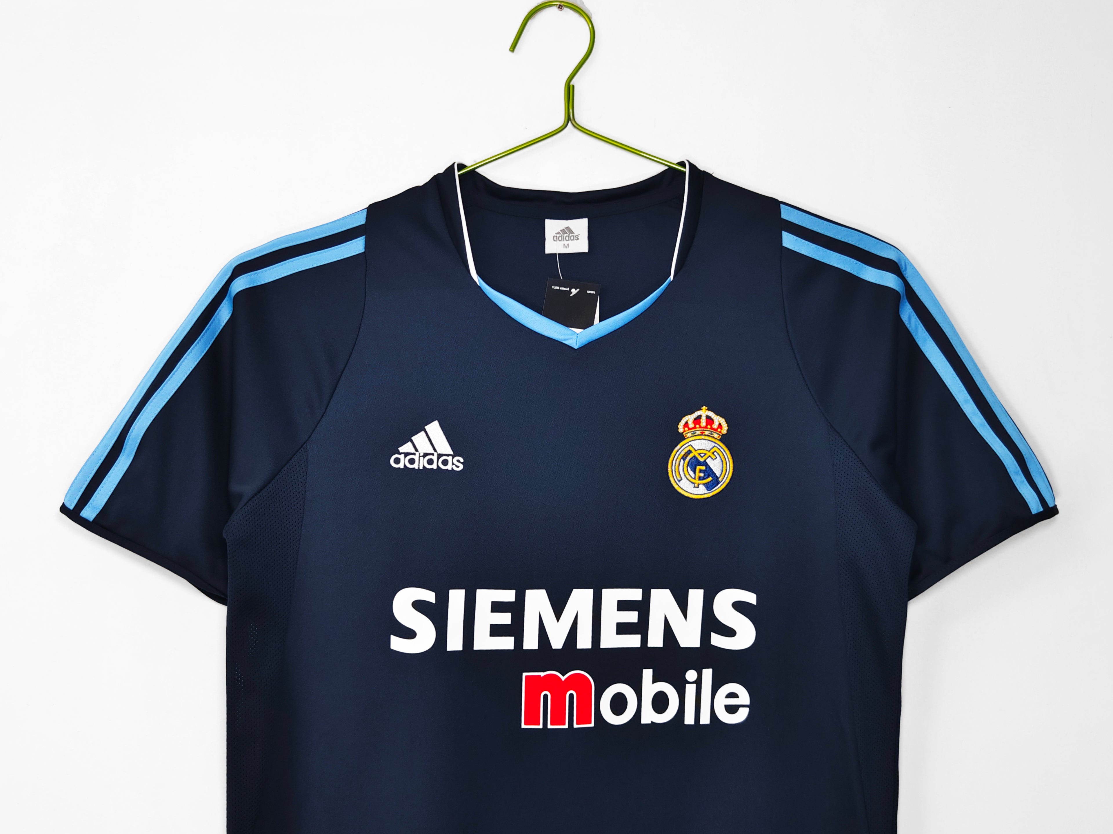 Real Madrid 2003/04 Retro Away Jersey